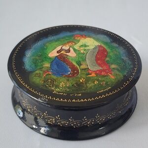 USSR Hand Painted Palekh Lacquer Trinket Box Russian Folk‎ Art Signed Original